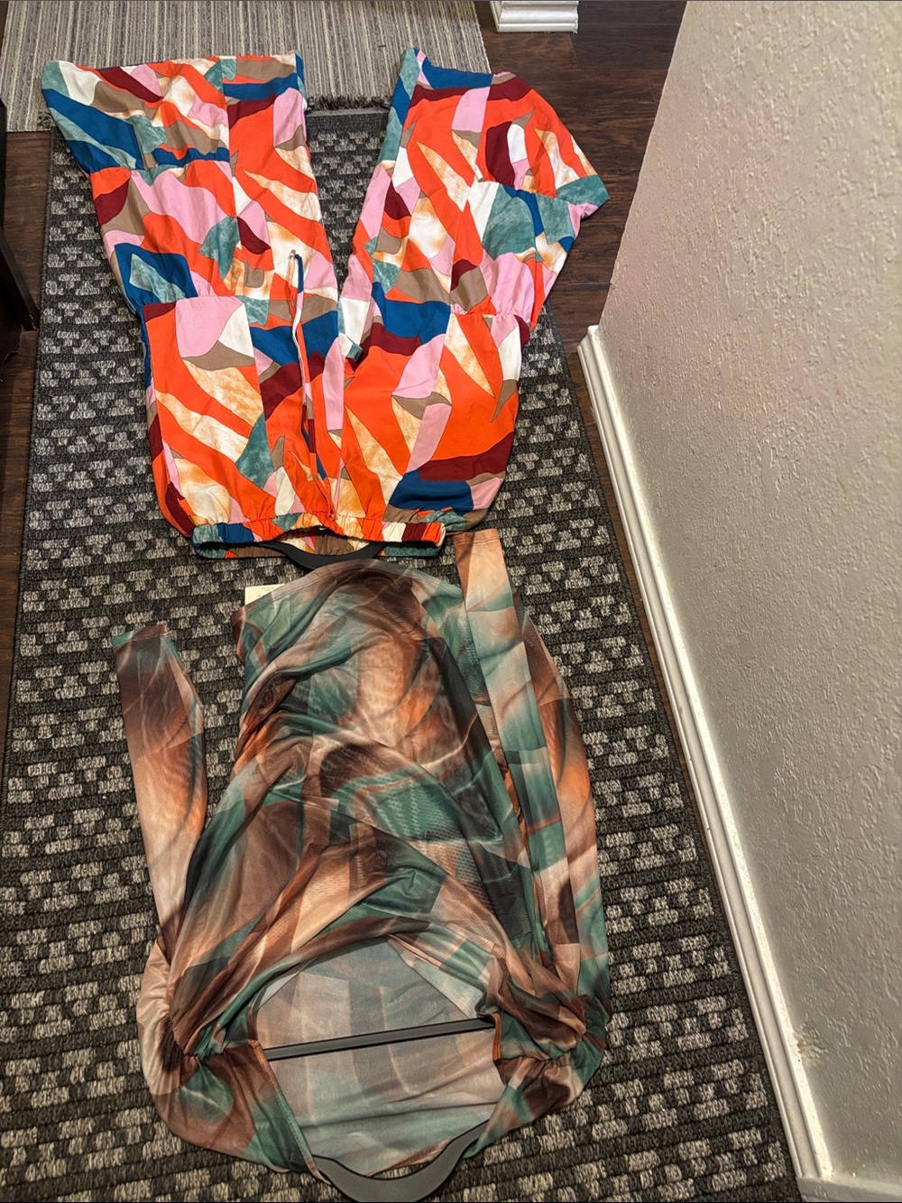 Abstract Multi-Color Wide Leg pants/top with Elastic Waist(top med)NWT)pants Sm